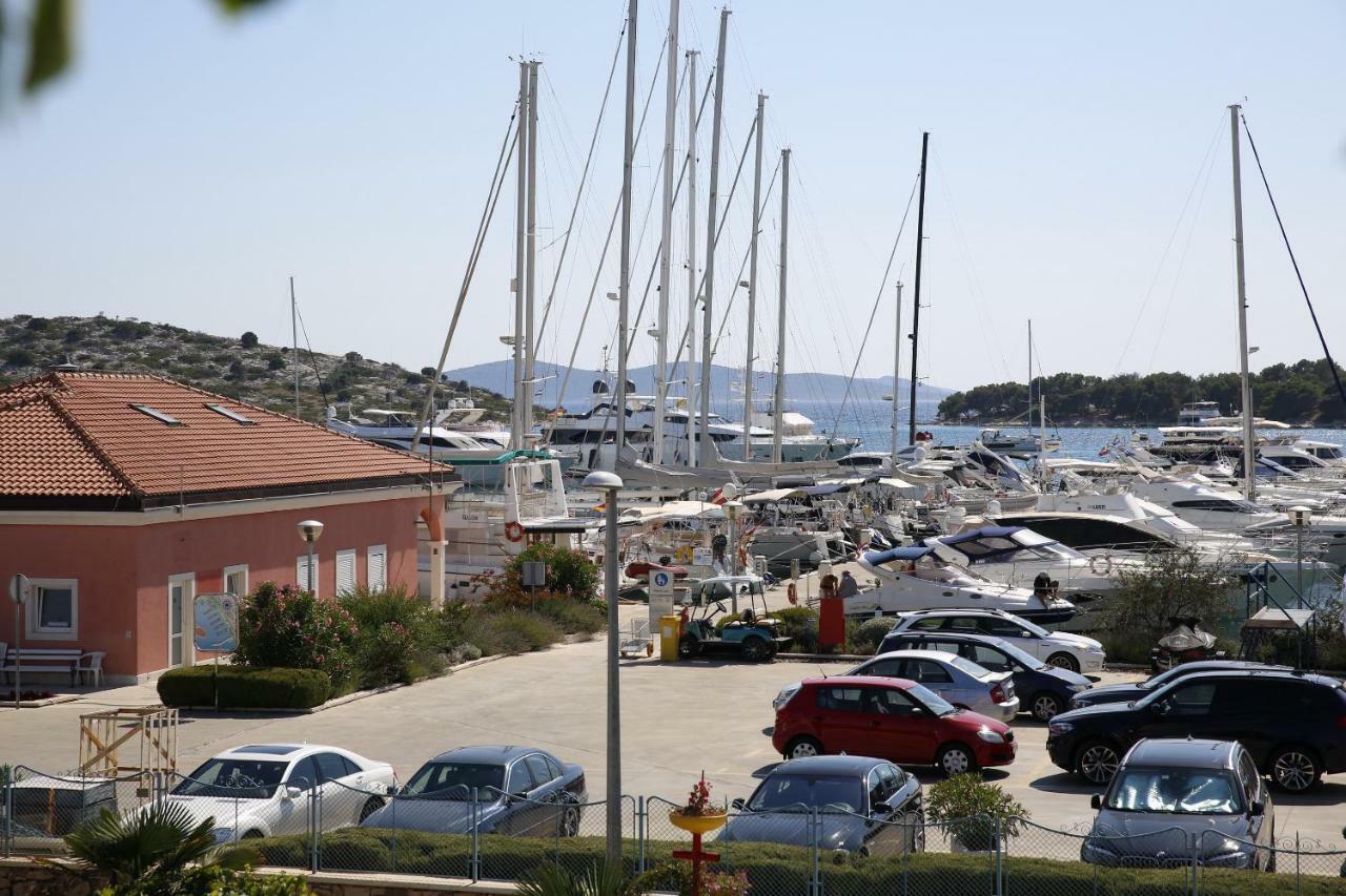 Sunny Day Apartments Tribunj (Sibenik-Knin) Exterior foto